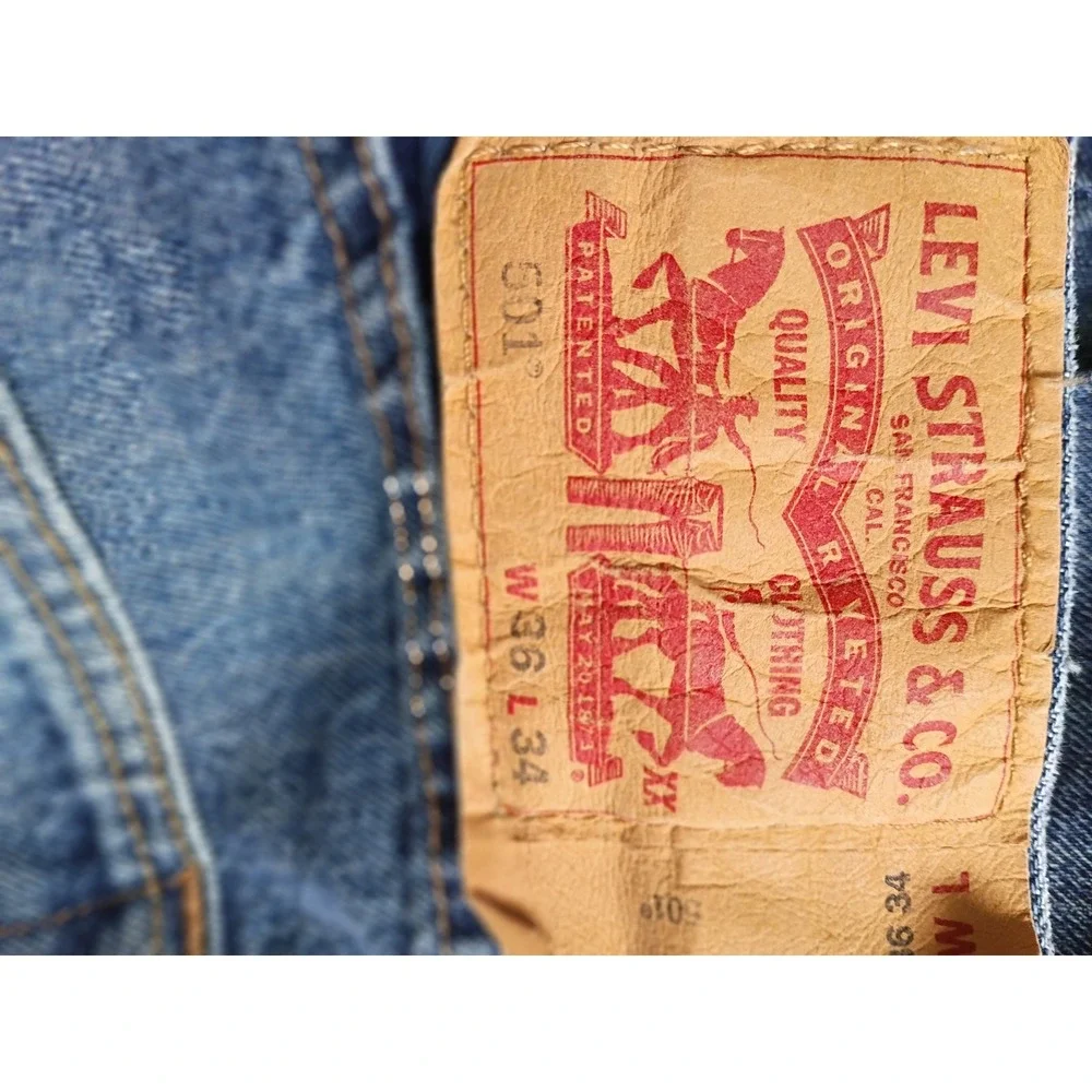 Levis 501 Original Fit Jeans Mens 36x34 Blue Medium Wash Straight Leg Button Fly